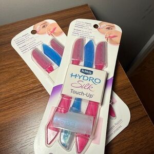 Schick Hydro Silk Touch-Up Razors - Pink and Blue